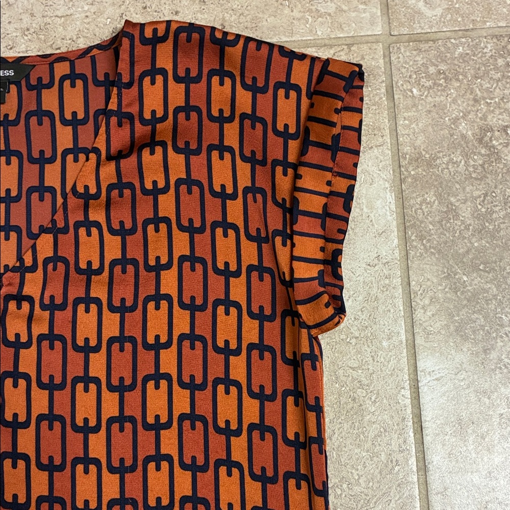 Express Medium Orange Patterned Women's Top - image 3